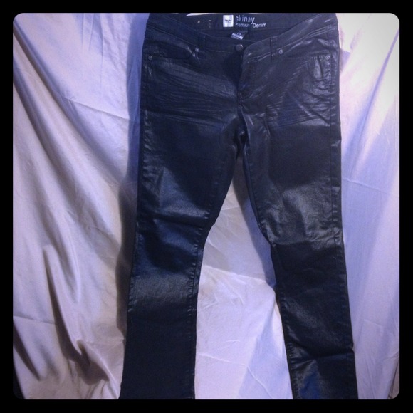 ⛔️⛔️TRADED⛔️⛔️Black Shimmer Skinny Jeans