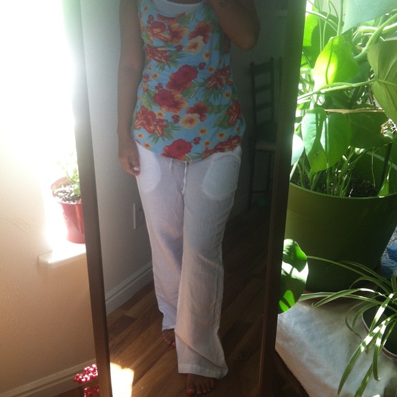 Hold for @oreliaf318♥White pants!!