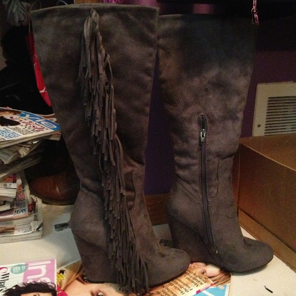 SOLD IN BUNDLE - Picture 2 of 4