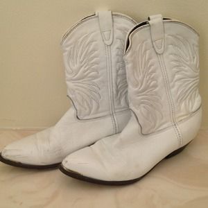 White cowgirl boots