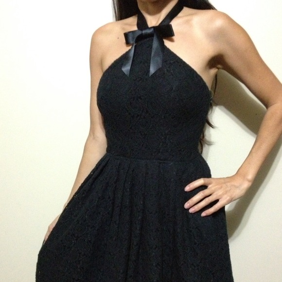 Black lace dress with cute bow 🎀 - Picture 2 of 4