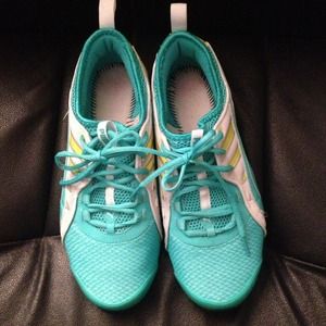 Brand new puma shoes