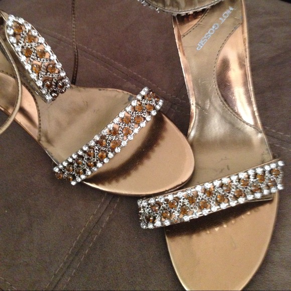 *SOLD IN BUNDLE*Shoes - Picture 4 of 4