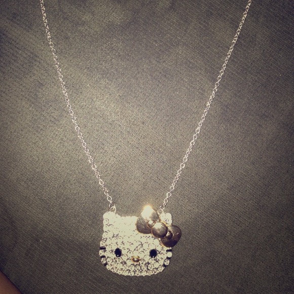 Hello kitty chain !!!