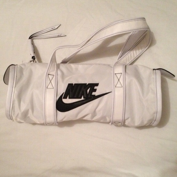 Nike Nylon Shoulder Bag