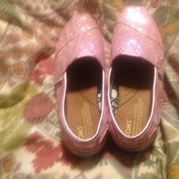 Pink glitter TOMS