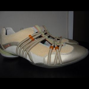 NWOT. Michelle k slip on sneakers. Size 6.5