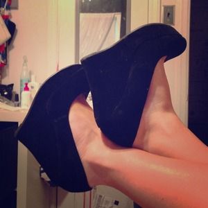 on hold! Brand new black suede like heels