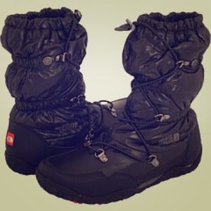 The North Face "Ice Queen" boots