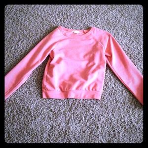 Adorable pullover crew neck sweatshirt! 😍
