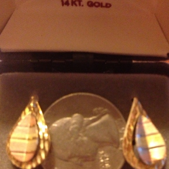14 k gold earrings
