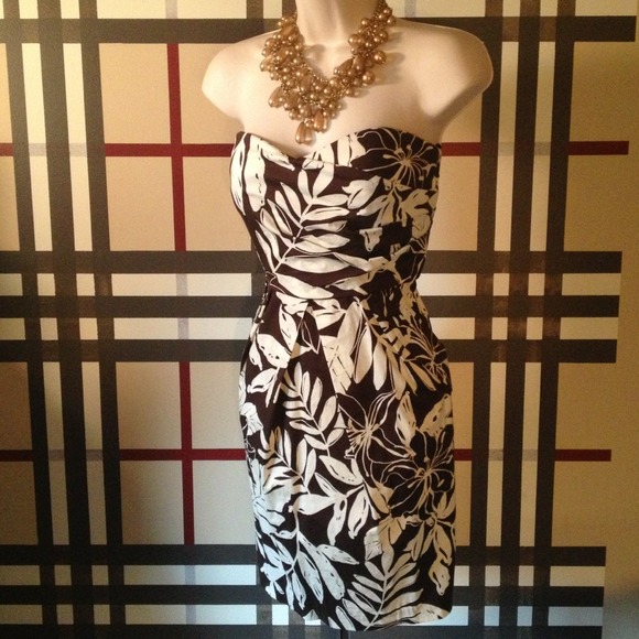 SOLD. Crazy cute brown pattern dress. Jr's sz 11 - Picture 2 of 3