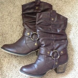 Cowgirl Boots 😍👢