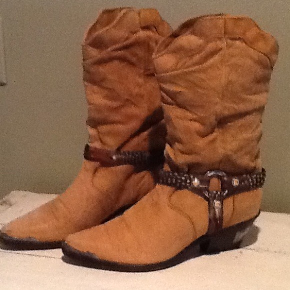 Beautiful Tan Suede Zodiac Boots Detailed Harness