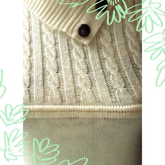 🙅🏾♂️SOLD-🎉Host Pick🎉 Cream Sweater Dress - Picture 2 of 4