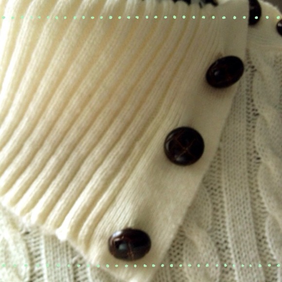 🙅🏾♂️SOLD-🎉Host Pick🎉 Cream Sweater Dress - Picture 3 of 4