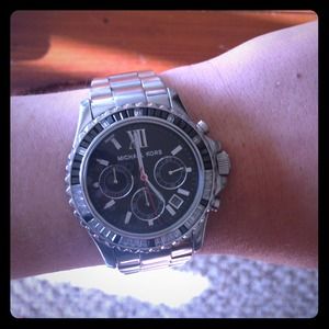 SOLD‼️$100 PAYPAL Michael Kors Everest watch