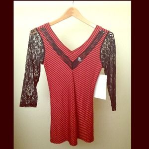 Long sleeve lace top.