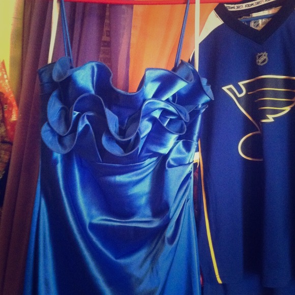 Gorgeous Blue Gown! Perfect for prom