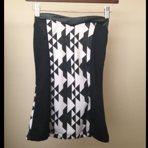 Black and white print tube top!