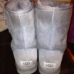 Pre-owned Uggs size 7 grey