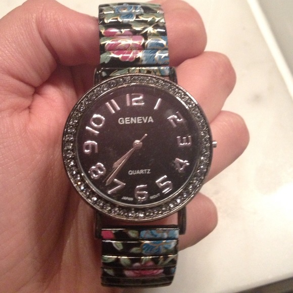 REDUCED!!!! NEW Floral watch