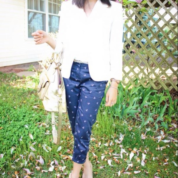 Anchor Print Cropped Pants - Picture 2 of 4
