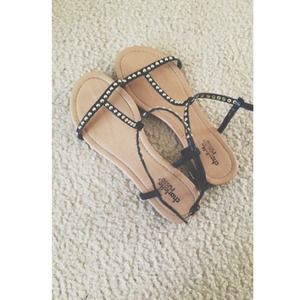 SOLD. Gold studded Tstrap sandals ✨