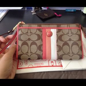 Brand New Coach Wristlet Authentic