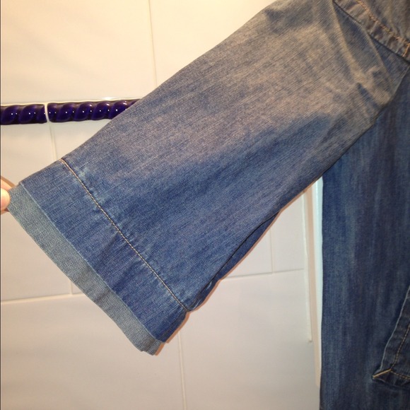 Denim jacket - Picture 2 of 3