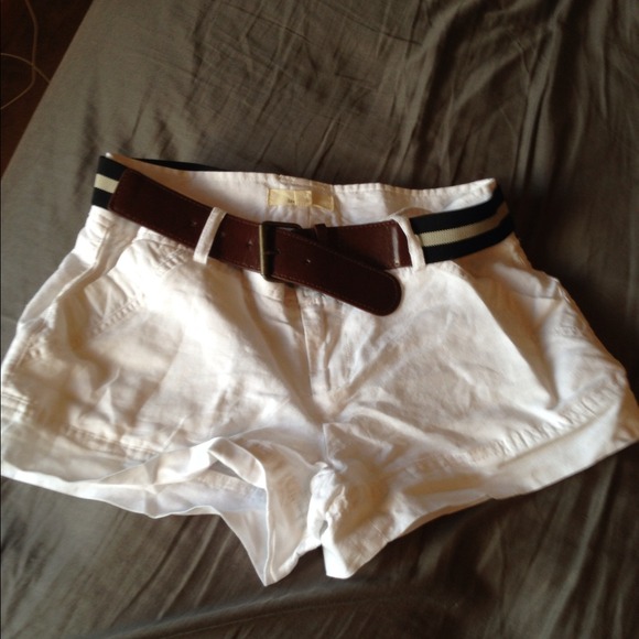White shorts with belt