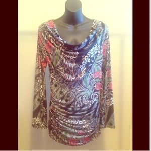 Long sleeve draped neck printed top!