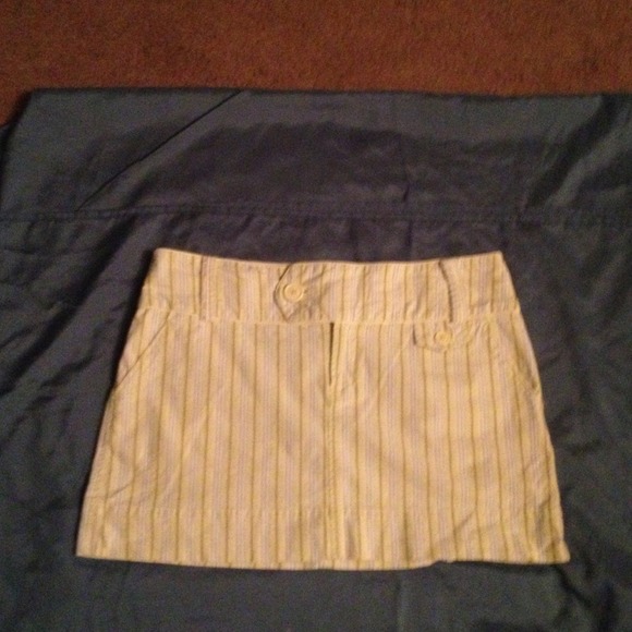American Eagle skirt.