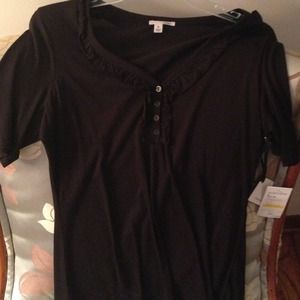 4 button trimmed tee