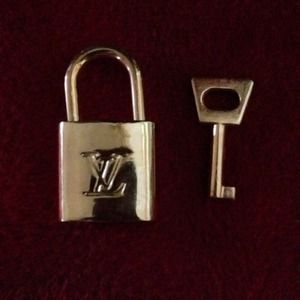 💼 LV Lock and Key 💼