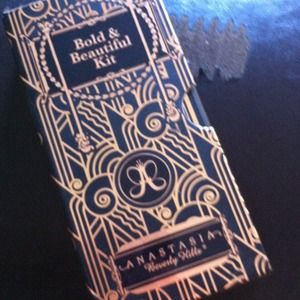 Anastasia bold and beautiful kit