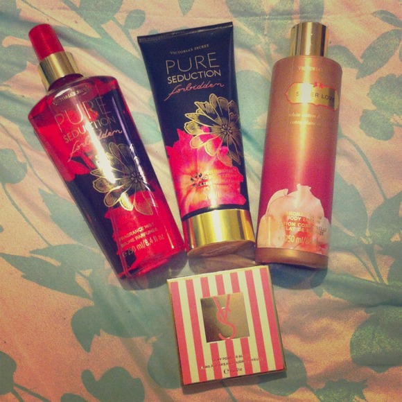 Victoria's Secret blush & body mist bundle! NWT!💋