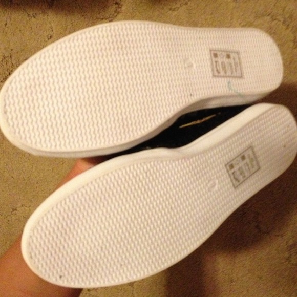 🚫sold🚫 Sparkle slip ons ❤ - Picture 3 of 3