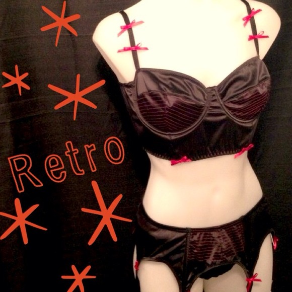 retro style long lined bra w red bows&panty