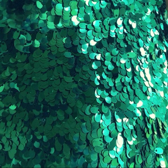 💔SOLD💔 - Emerald sequin mini skirt - Picture 3 of 3