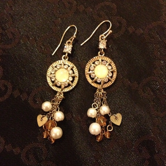 ⚡️Flash sale⚡️Gold dangling earrings w/rhinestones