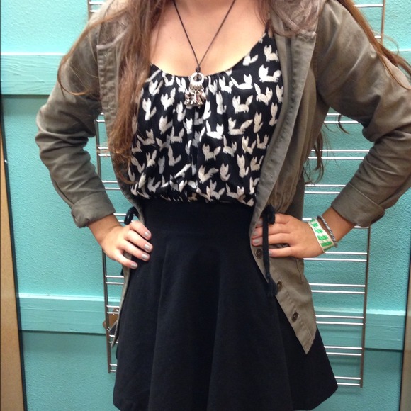 Black and white blouse with fox print - Picture 2 of 3