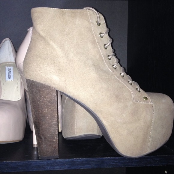 ❌Sold❌Jeffrey Campbell lita