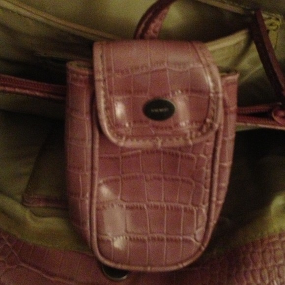 Ninewest handbag - Picture 4 of 4