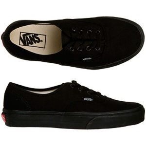 ⭐SOLD ⭐Black Vans $36PP
