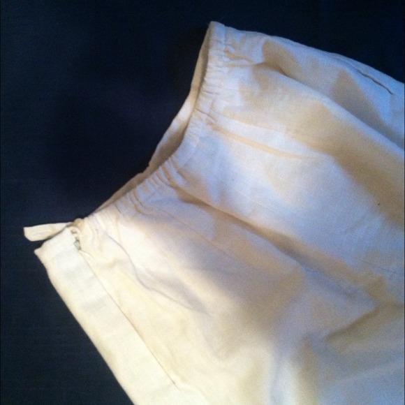 Cream tapered trousers - Picture 3 of 4