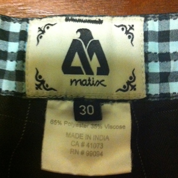 Matix Shorts - Picture 3 of 3