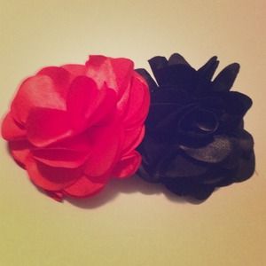 31. Flower pins/hair bows