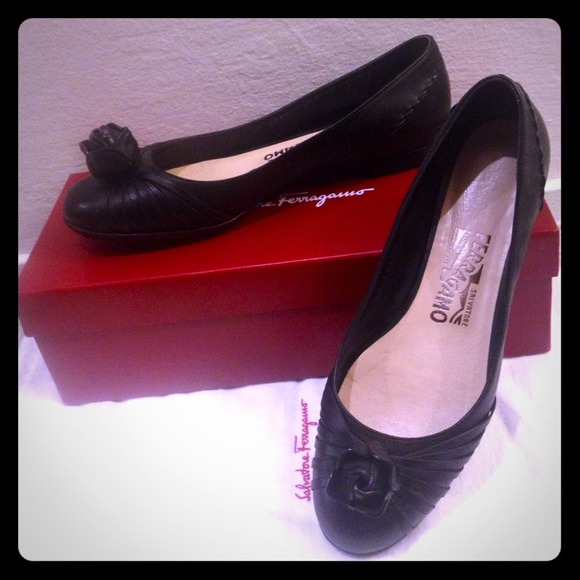 Salvatore Ferragamo Rose Flats