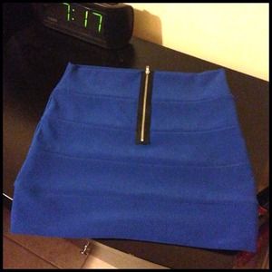 Short skirt